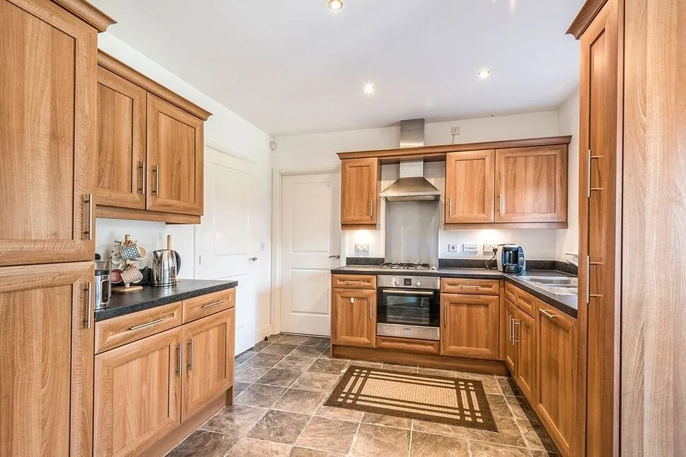 St. Andrews Close, Wakefield, WF1, photo 5