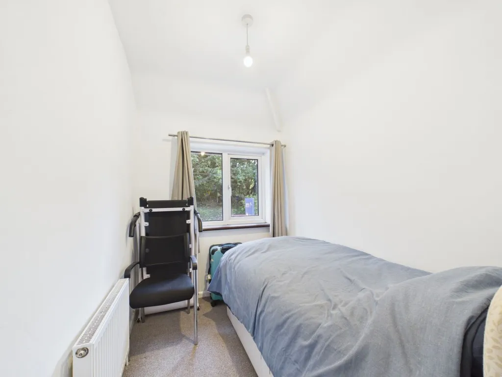 Kentwood Hill, Tilehurst, RG31, photo 11