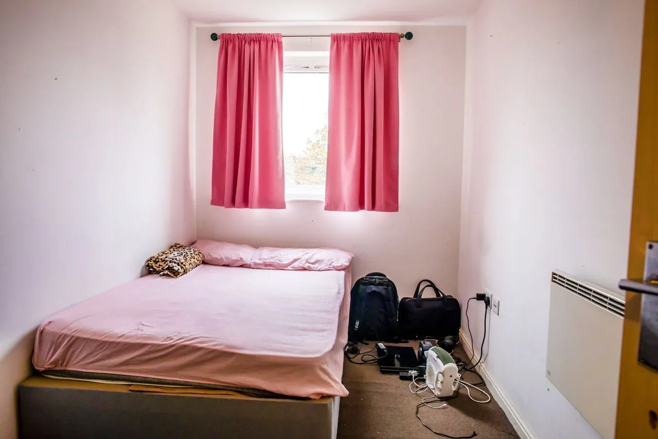 Feltham, TW14, photo 6