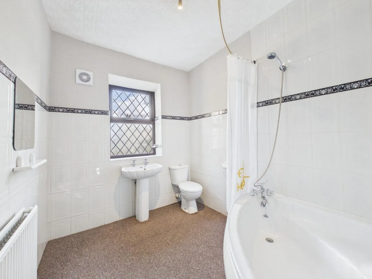 Leeds Road, Idle, BD10, photo 17