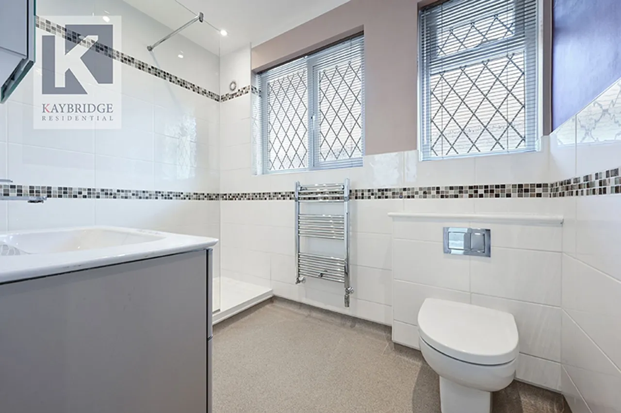 London Road, Ewell, KT17, photo 7