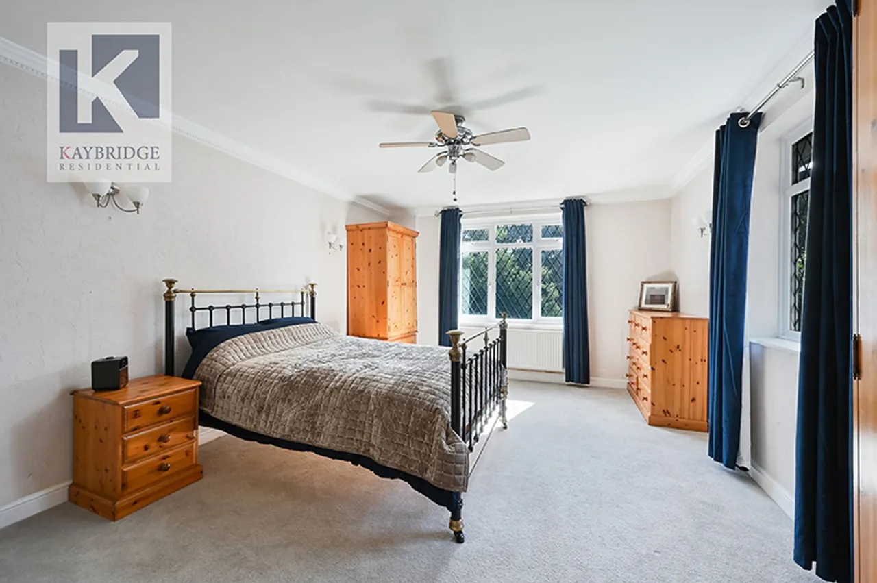 London Road, Ewell, KT17, photo 4