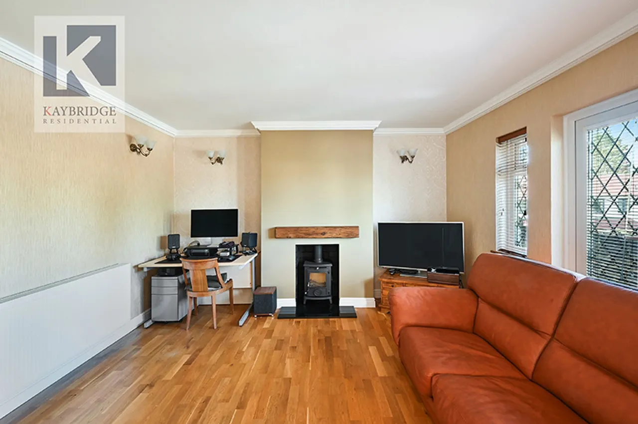 London Road, Ewell, KT17, photo 3