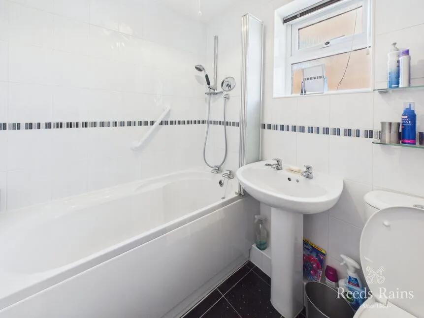 Whitby Avenue, Guisborough, North Yorkshire, TS14, photo 9