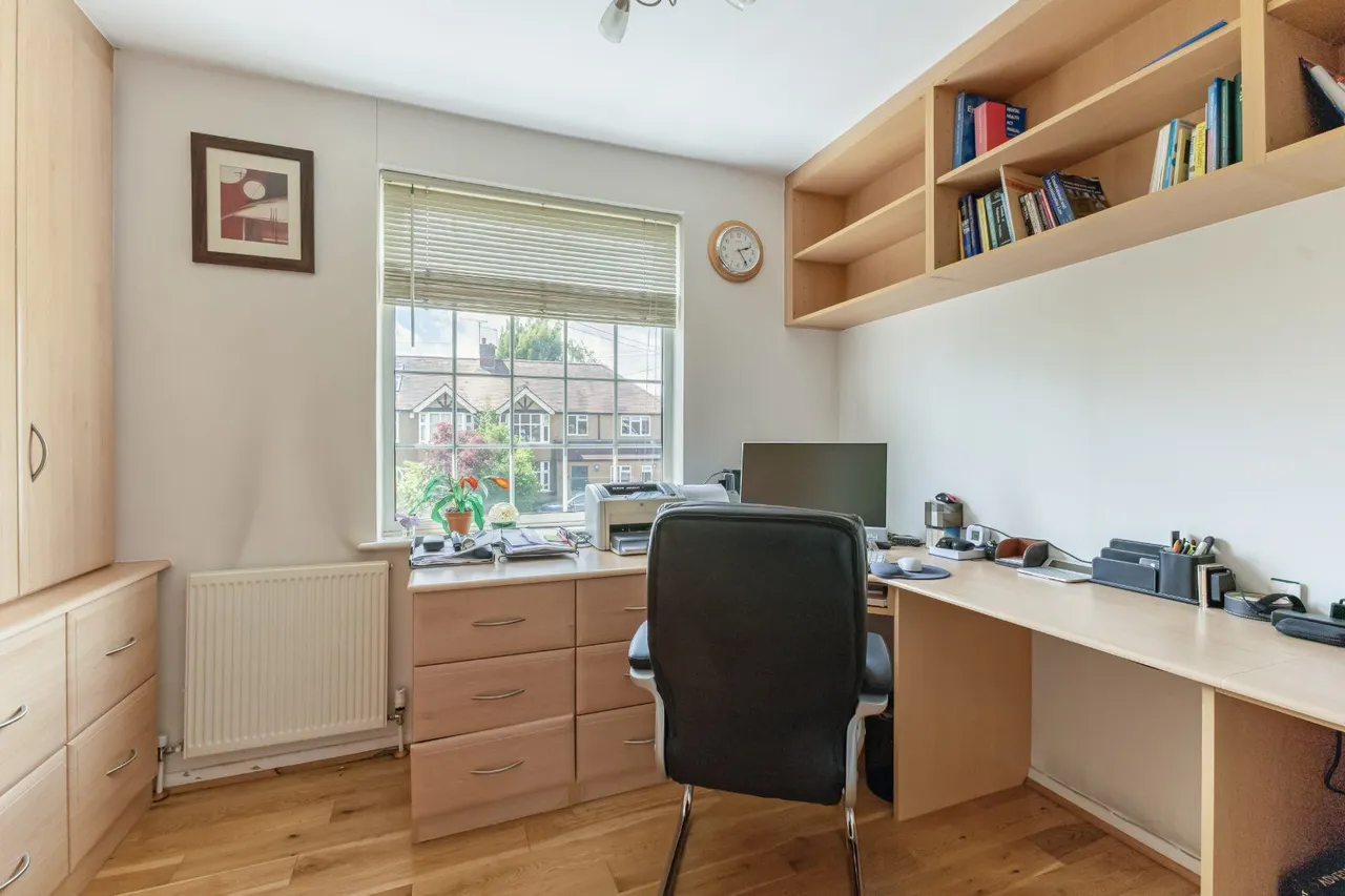 Lancaster Road, St. Albans, Hertfordshire, AL1 4ET, photo 7