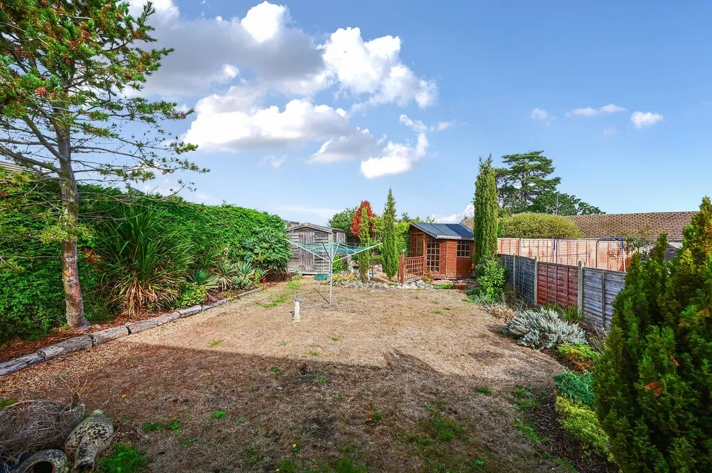 Parkhill Road, Blackwater, GU17, photo 5