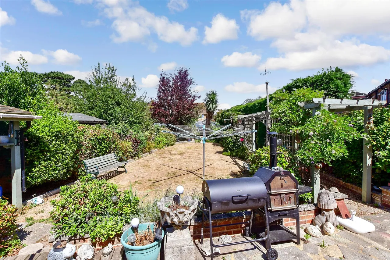 Tacklee Road, Yapton, PO19, photo 24