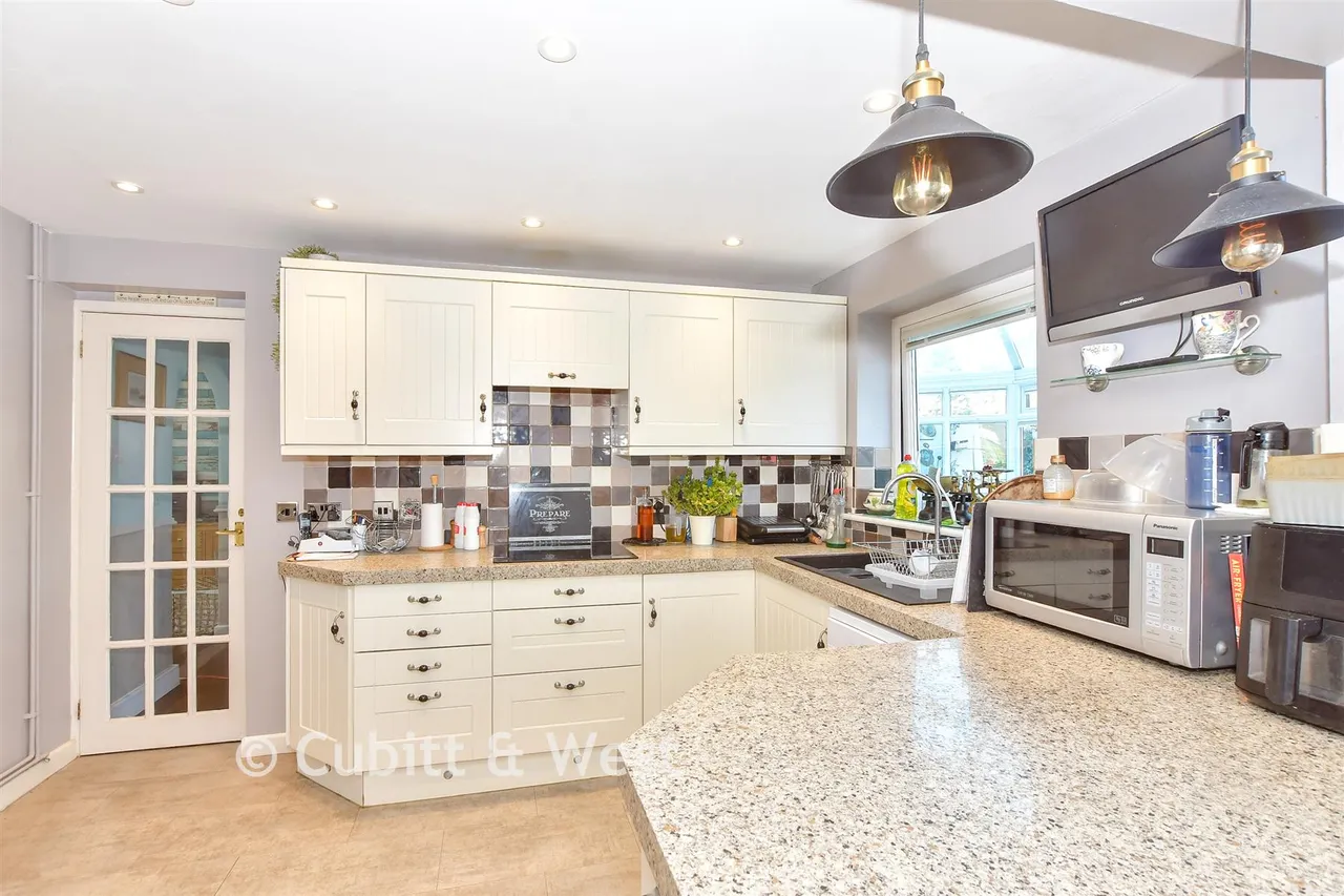 Tacklee Road, Yapton, PO19, photo 11
