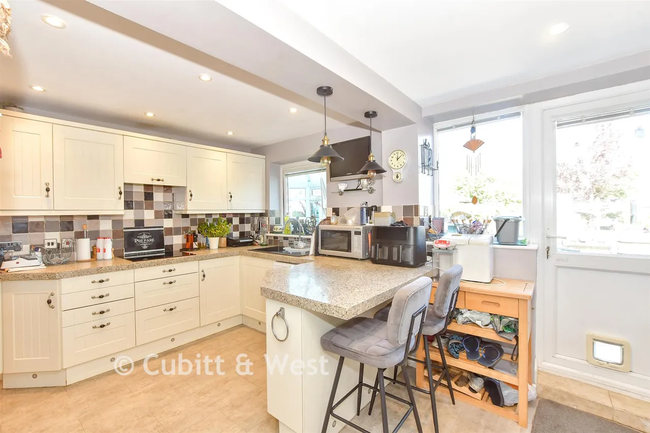 Tacklee Road, Yapton, PO19, photo 13