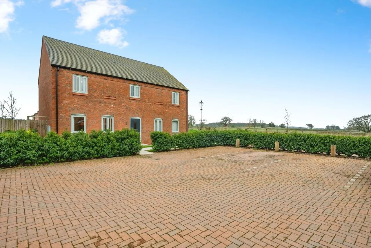 Wilson Close, Newton Regis, Tamworth, Warwickshire, B79, photo 7