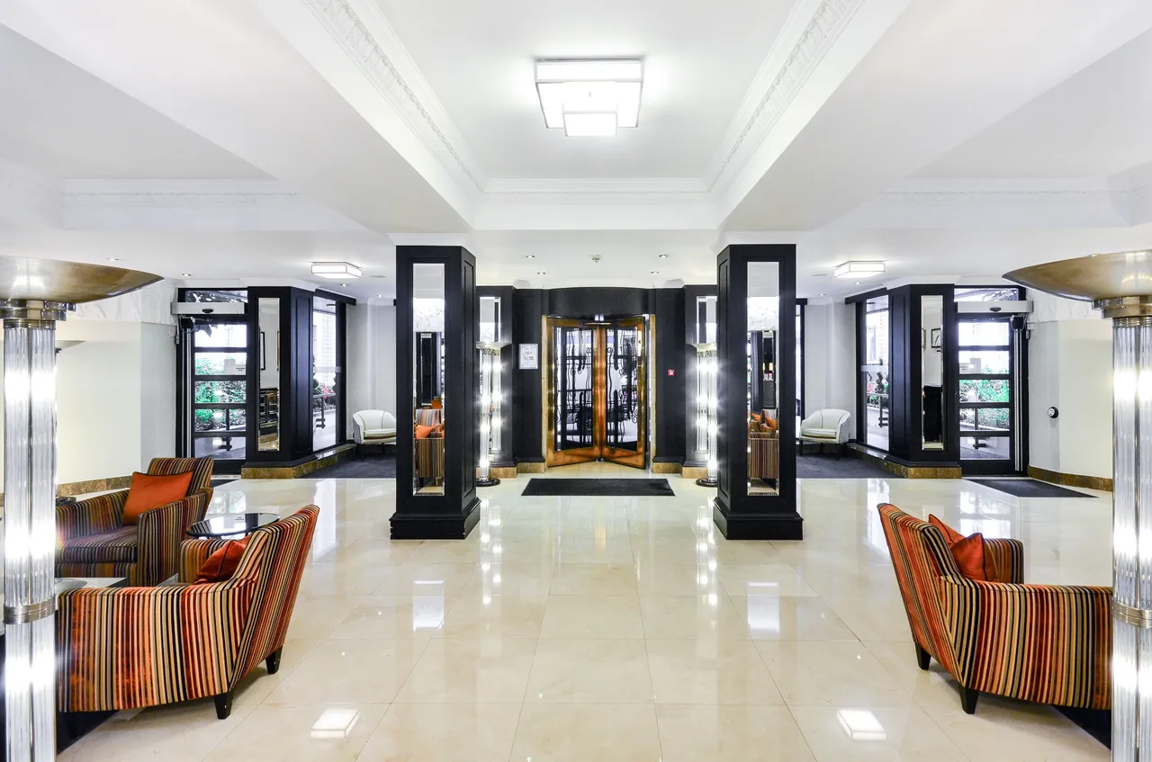 8 Nell Gwynn House, Sloane Avenue, London, photo 9