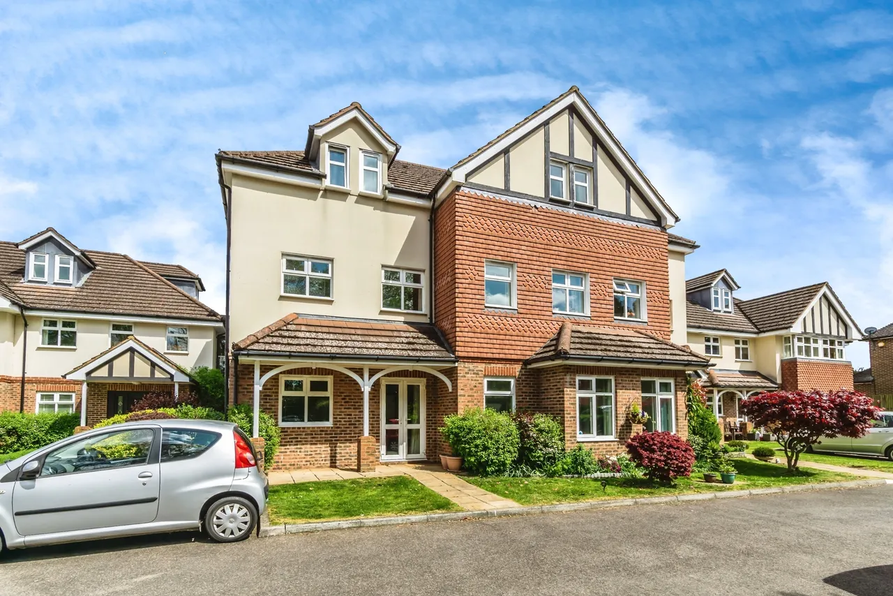 Limpsfield Road, Warlingham, Surrey, CR6, photo 4