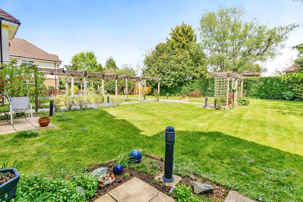 Limpsfield Road, Warlingham, Surrey, CR6, photo 10