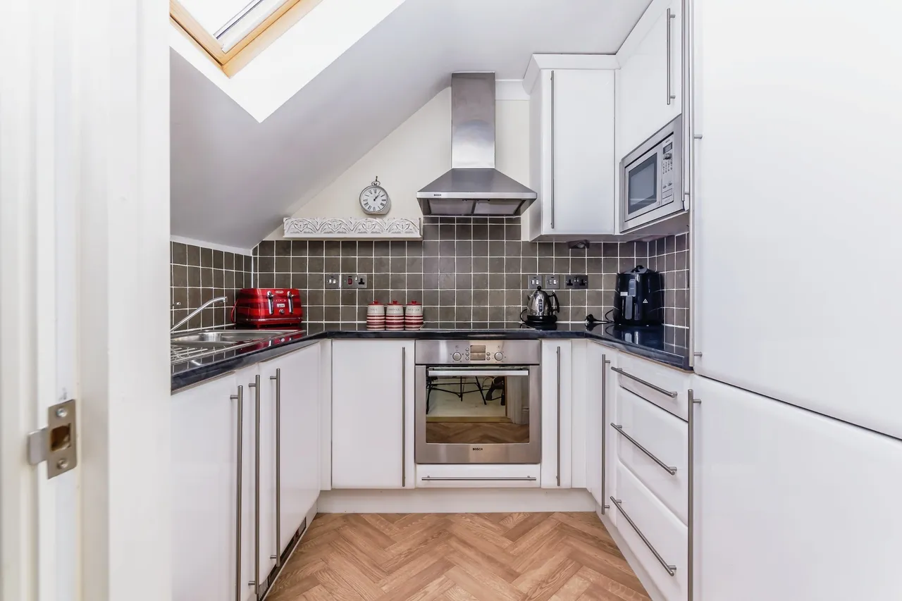 Limpsfield Road, Warlingham, Surrey, CR6, photo 2