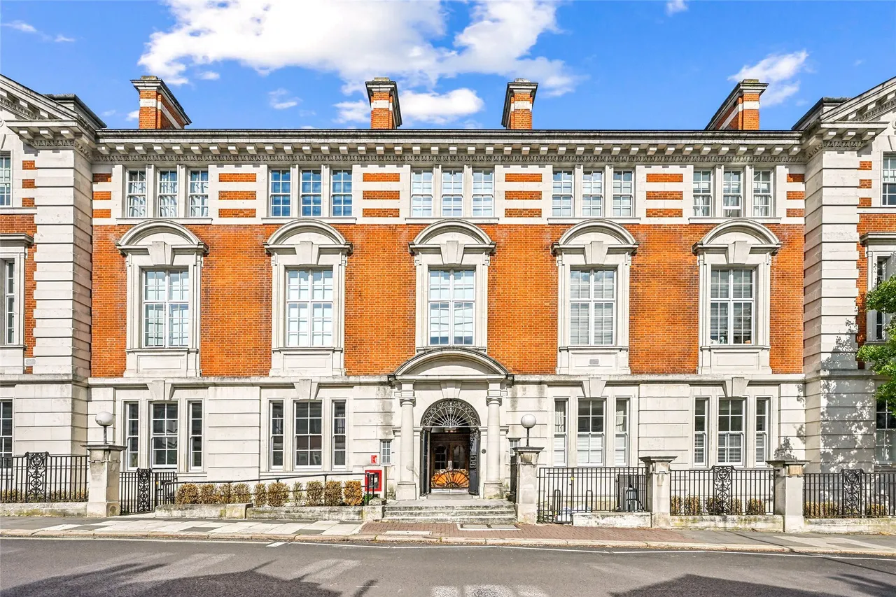 Winchester Street, London, W3, photo 4