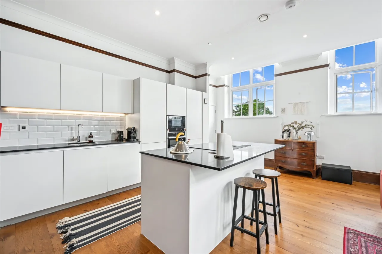 Winchester Street, London, W3, photo 10