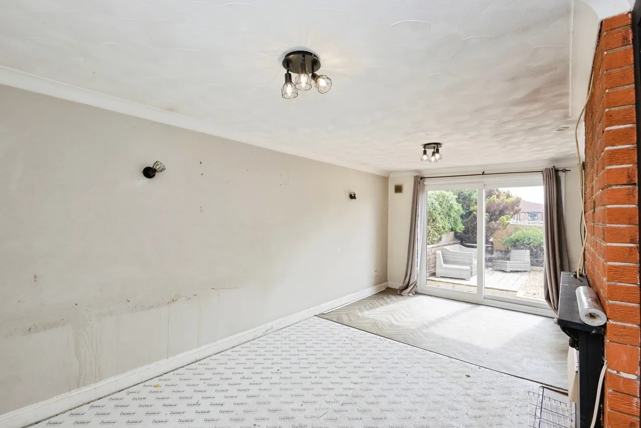 Southwood Road, Hayling Island, PO11, photo 2