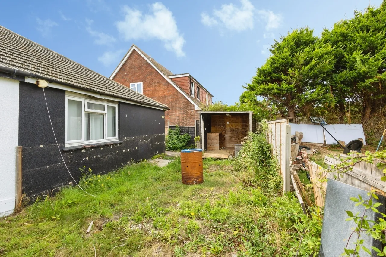 Southwood Road, Hayling Island, PO11, photo 9
