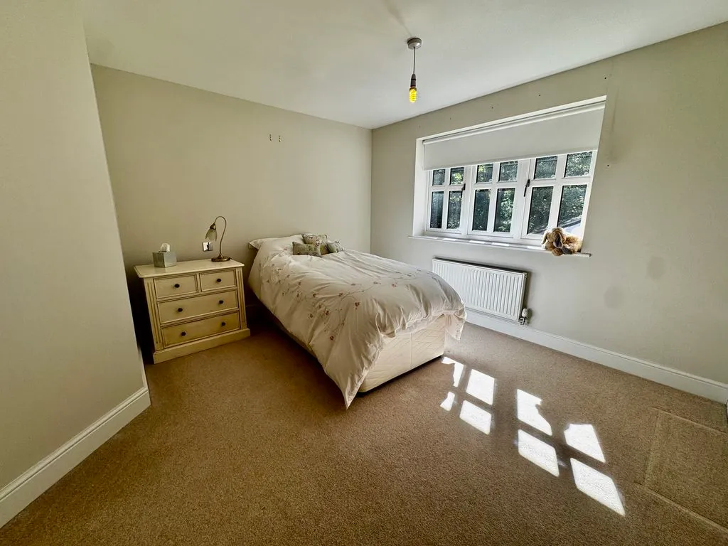 Grange Drive, Wooburn Green HP10 0QD, photo 12