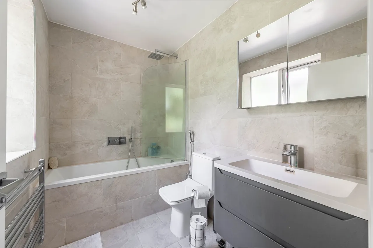 12 Leamington House, 23 Stonegrove, Edgware, photo 11