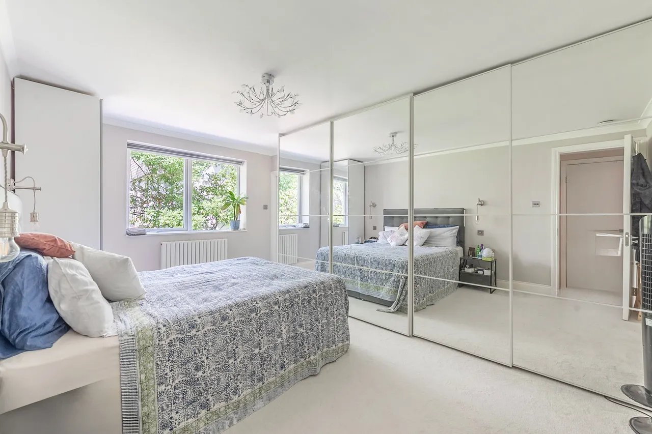 12 Leamington House, 23 Stonegrove, Edgware, photo 3