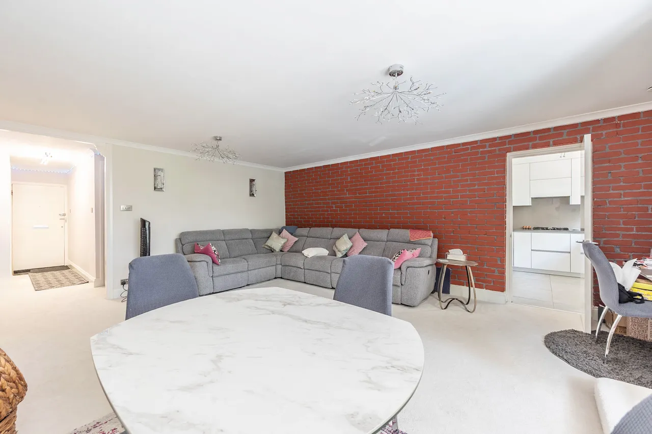 12 Leamington House, 23 Stonegrove, Edgware, photo 5