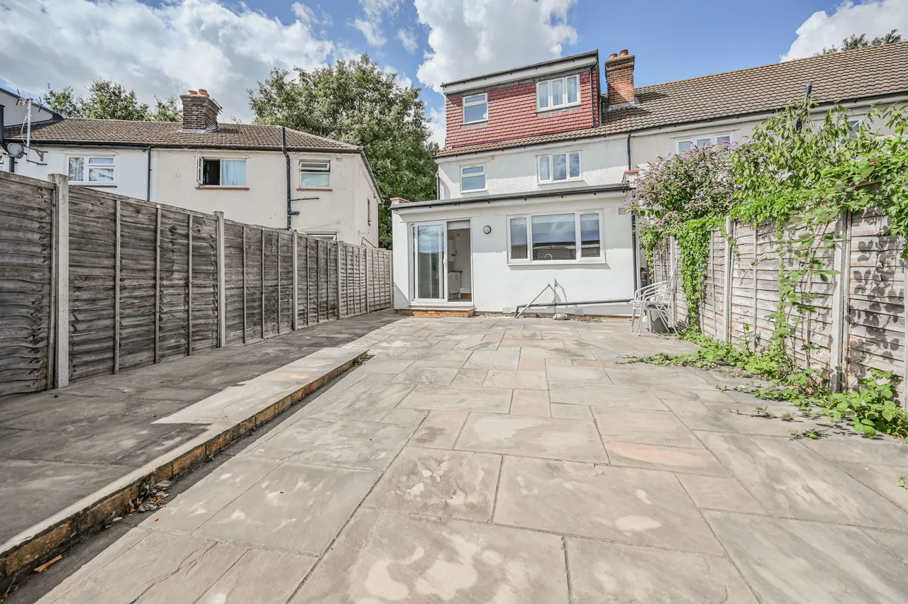 122 Gospatrick Road, London, photo 9