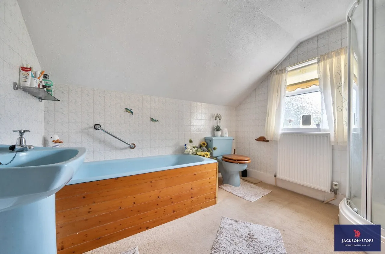 Mentone Avenue, Aspley Guise, MK17, photo 10