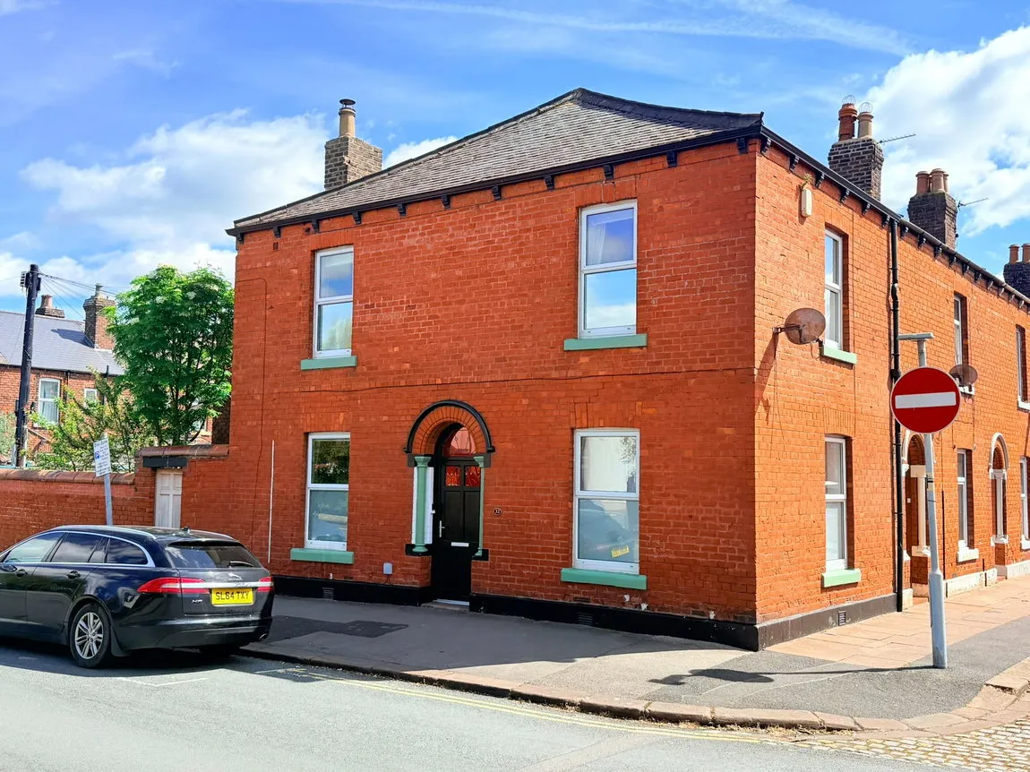 2 bed house for sale — Grey Street, Carlisle, CA1 2HJ