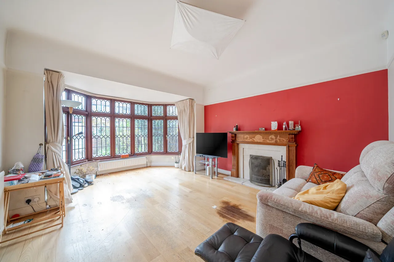 Manor Drive, Esher, KT10, photo 4