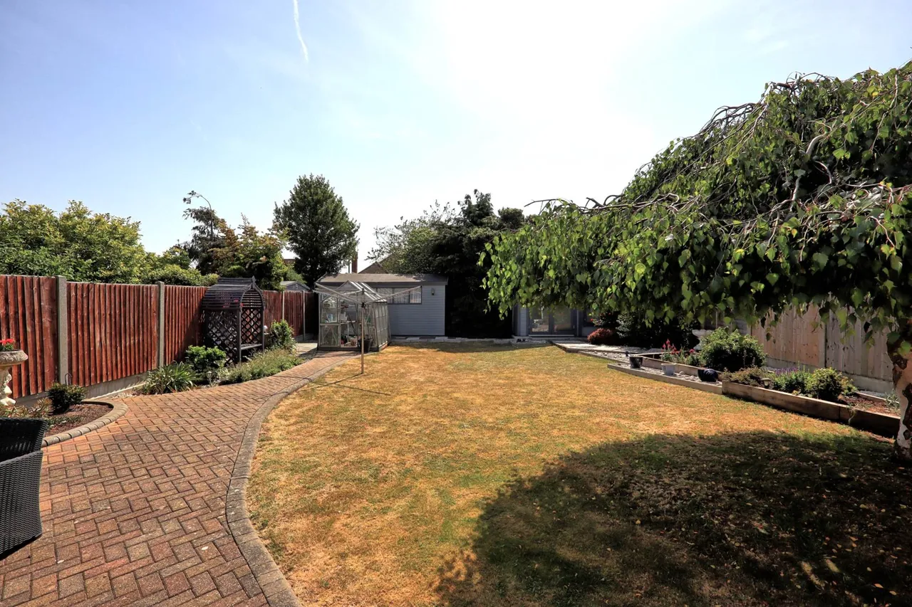 St James Avenue, Thorpe Bay, SS1 3LJ, photo 16