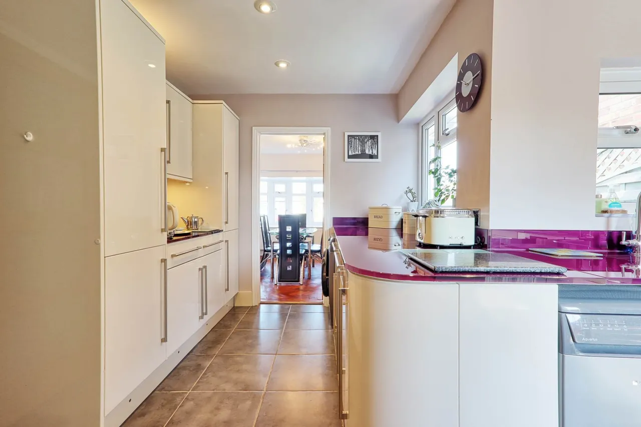 St James Avenue, Thorpe Bay, SS1 3LJ, photo 9