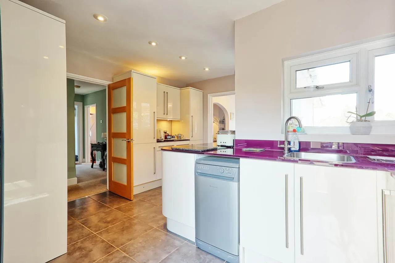 St James Avenue, Thorpe Bay, SS1 3LJ, photo 3