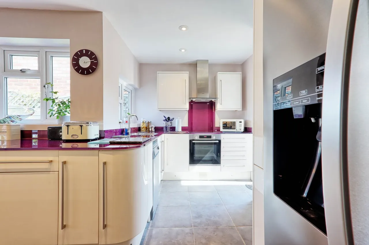 St James Avenue, Thorpe Bay, SS1 3LJ, photo 8