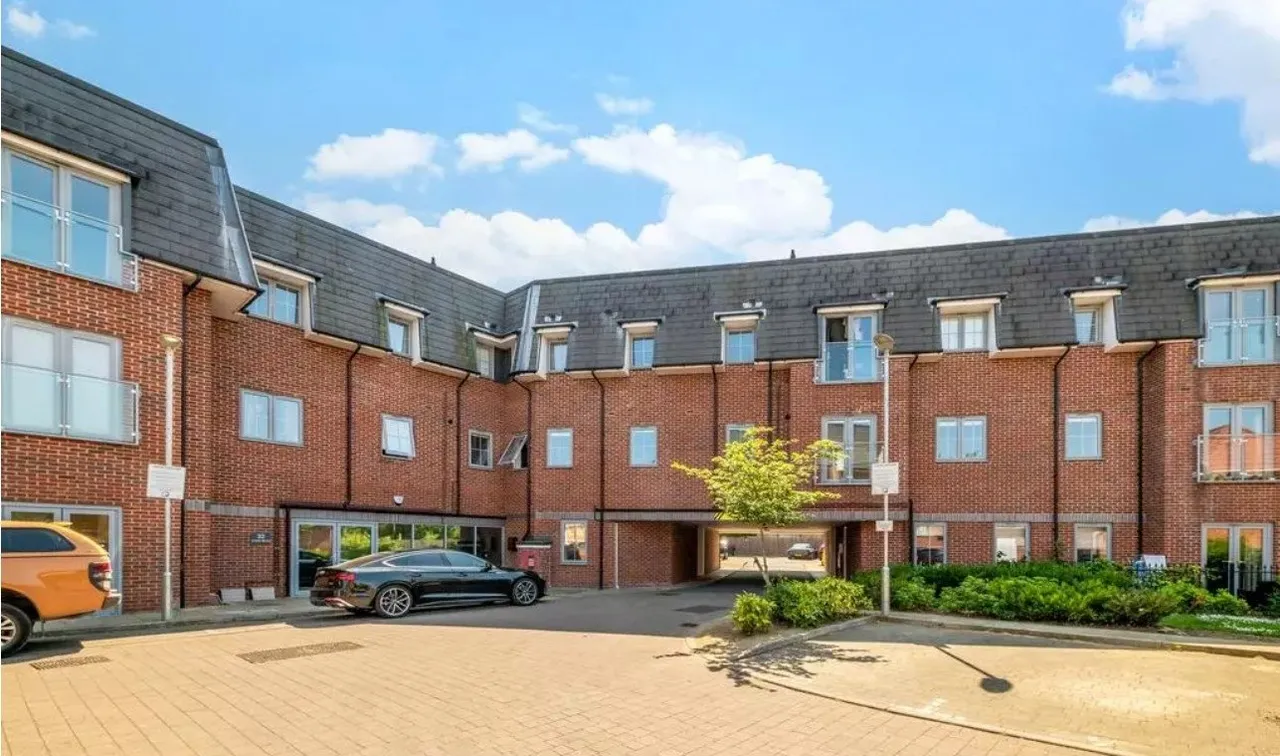 2 bed flat to rent — Scotts Road, Bromley, BR1