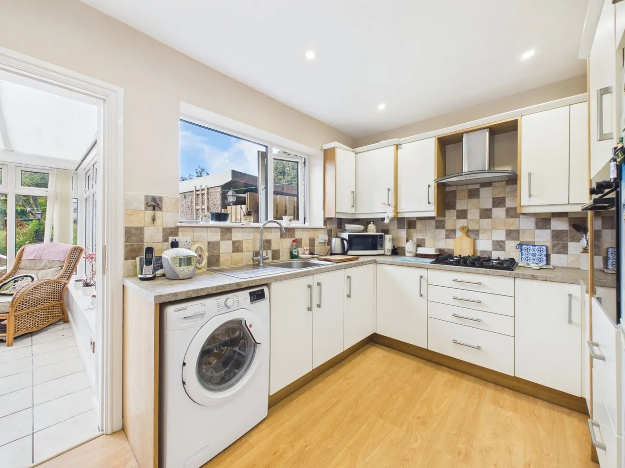 Ashwood Drive, Gildersome, LS27, photo 2