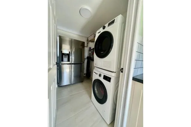 Mayfield Crescent, Huntingdon, photo 11
