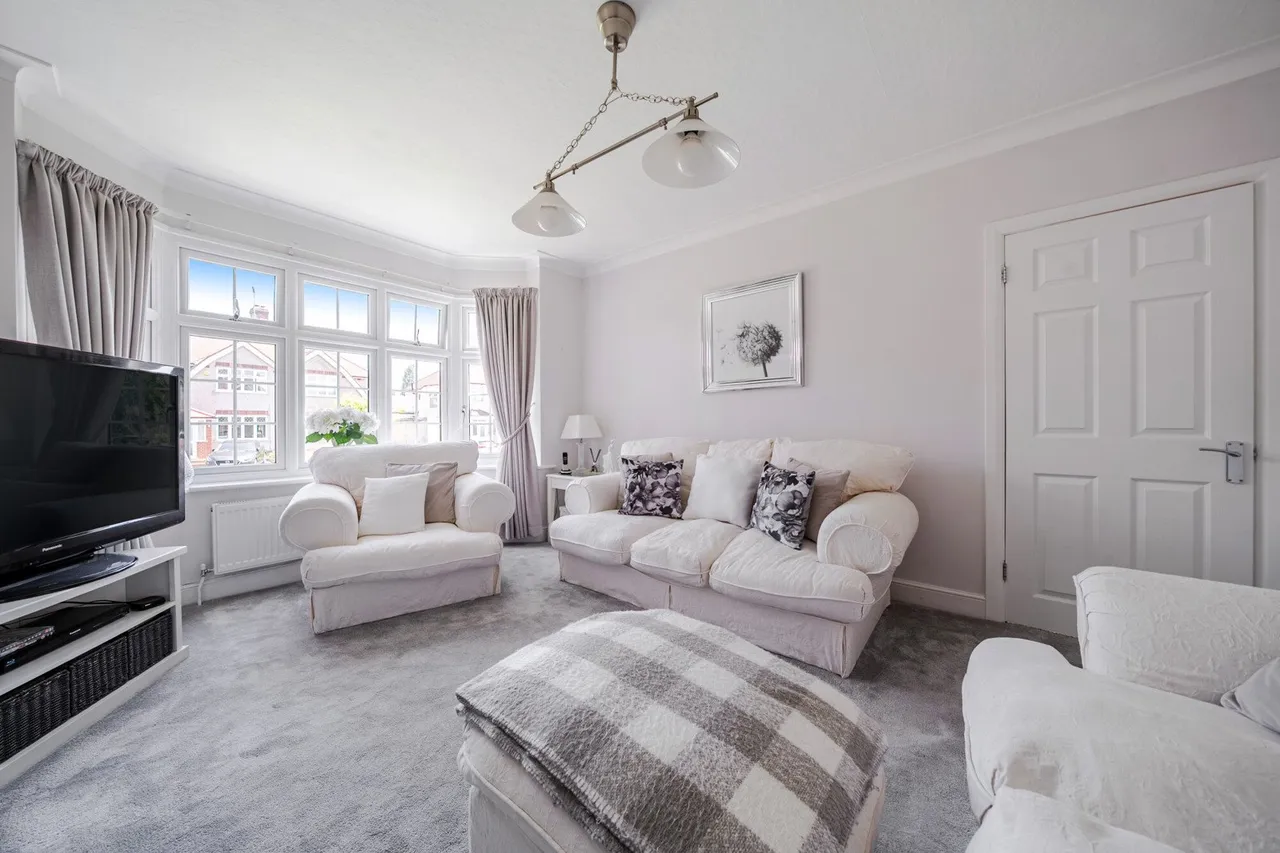 Highcombe Close, SE9, photo 3