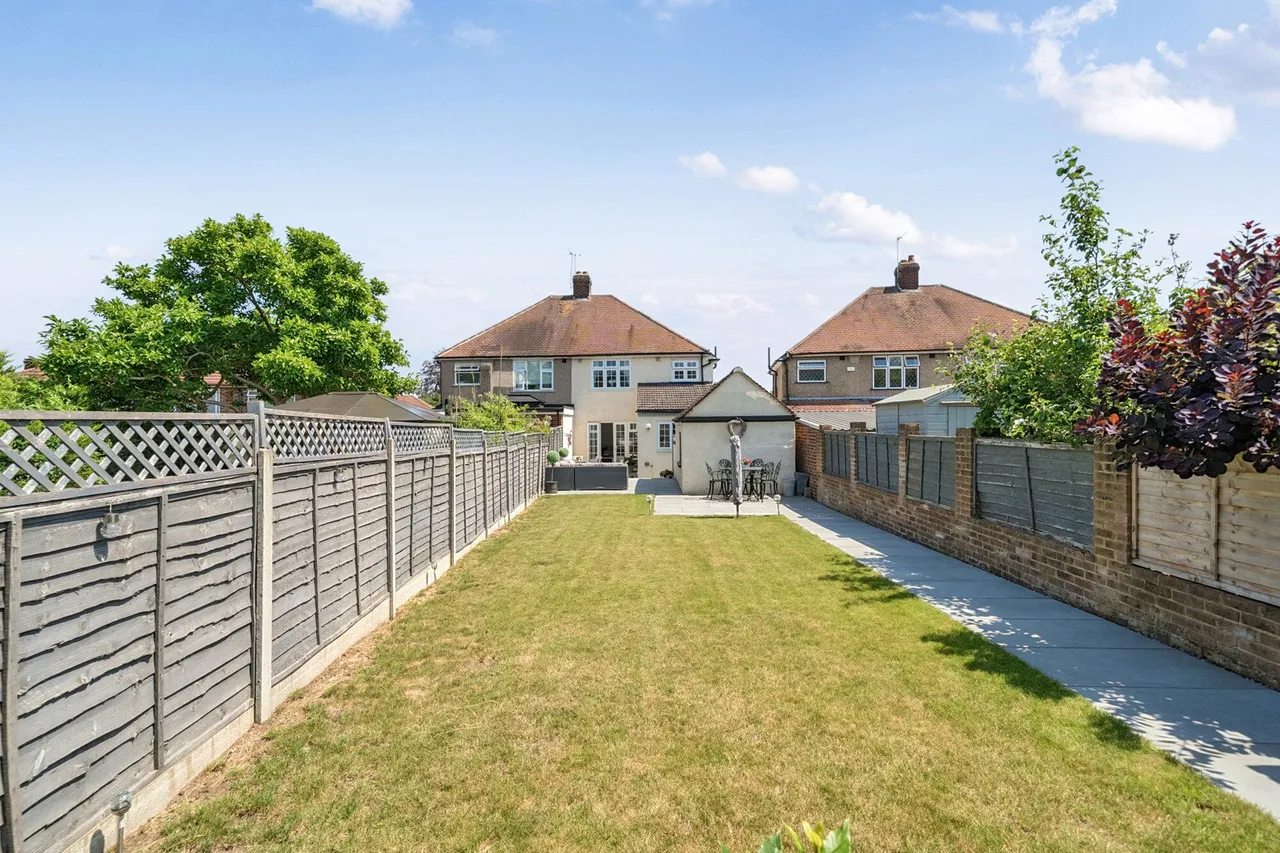 Highcombe Close, SE9, photo 20