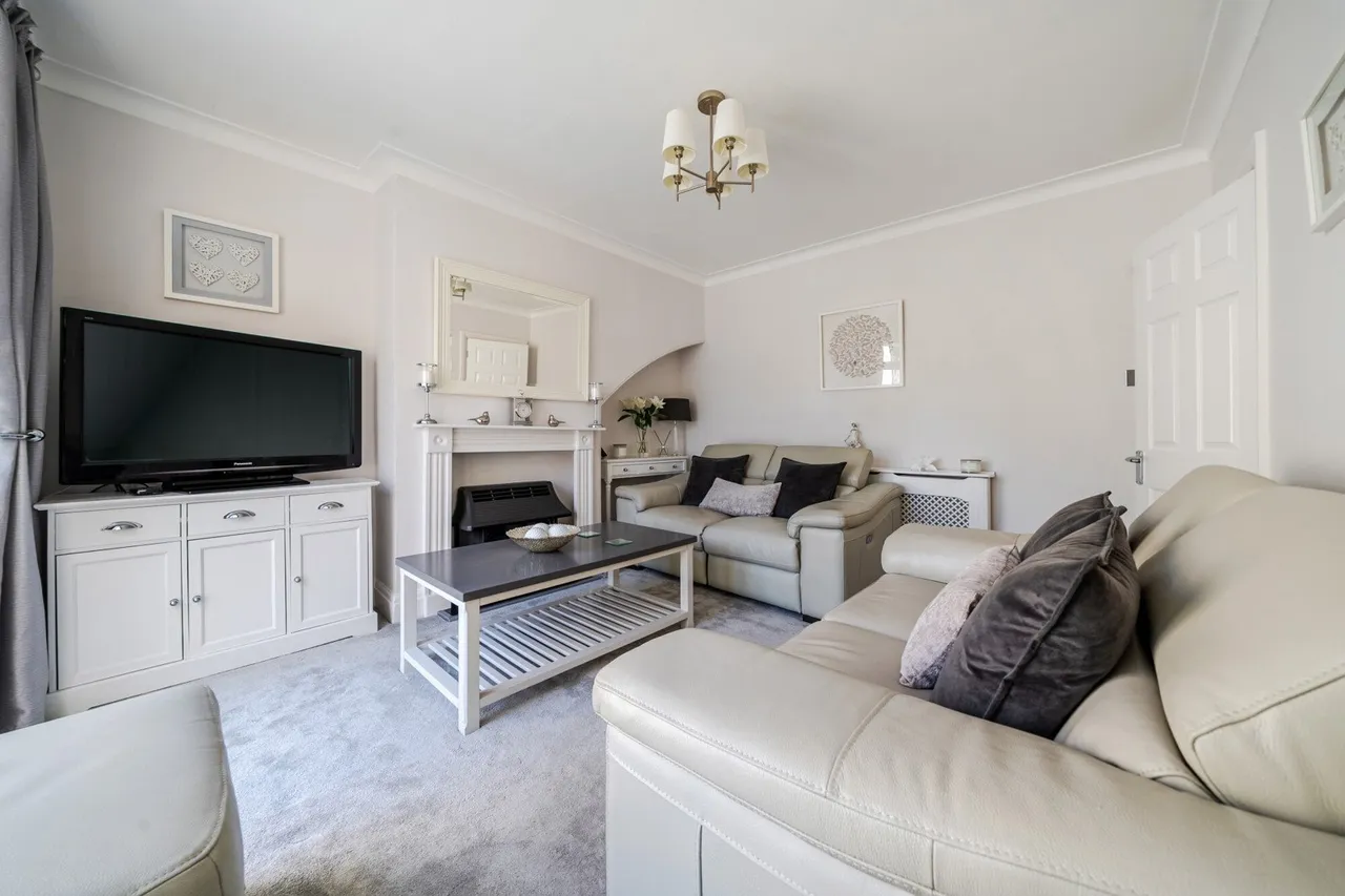 Highcombe Close, SE9, photo 12