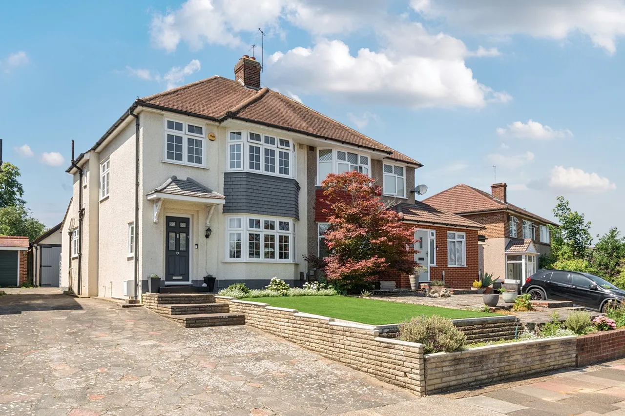 Highcombe Close, SE9, photo 22
