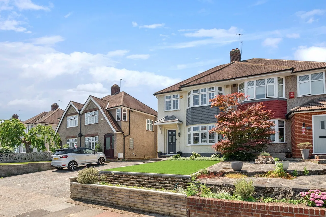Highcombe Close, SE9, photo 25