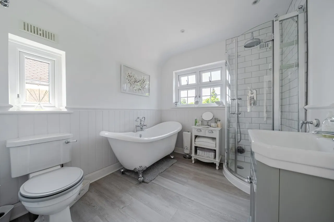 Highcombe Close, SE9, photo 6