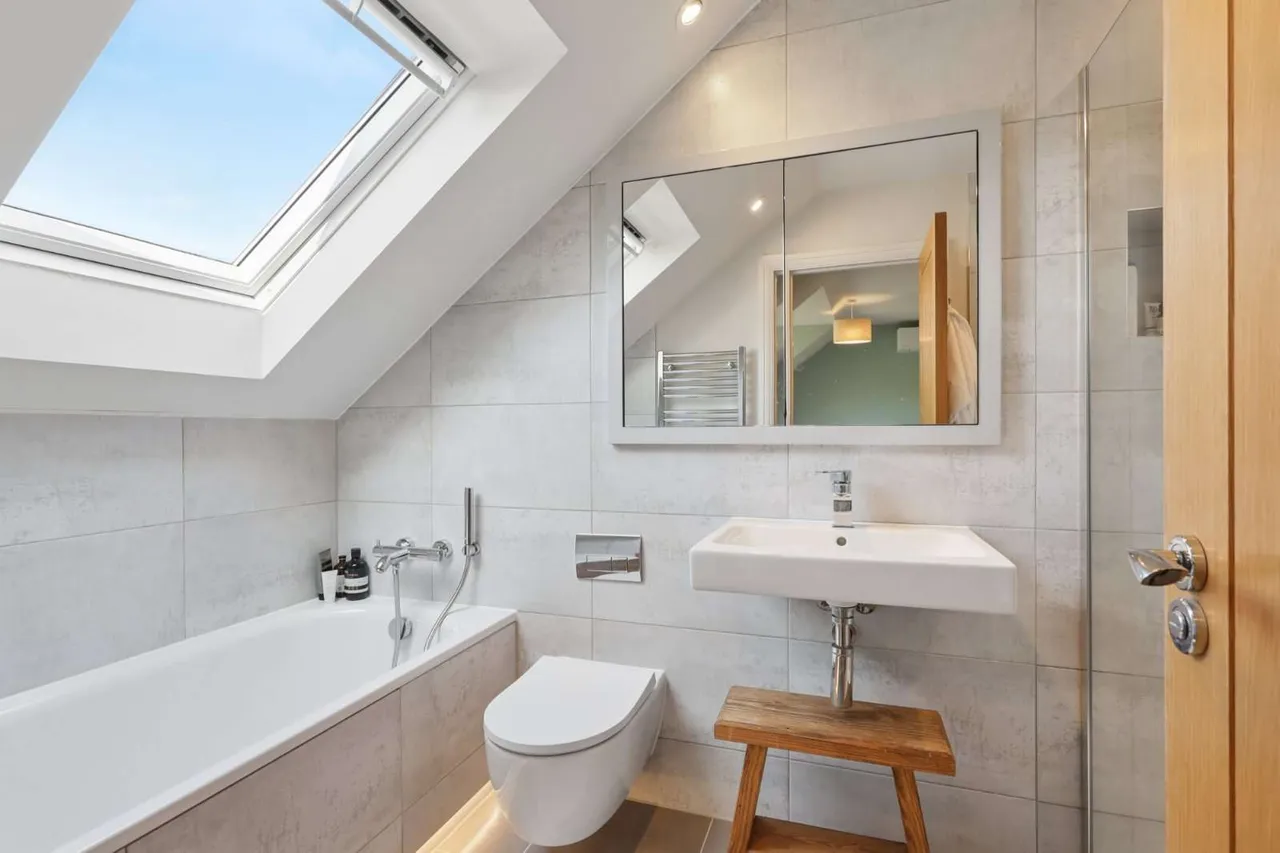 The Saddlery, Little Bookham, KT23, photo 10
