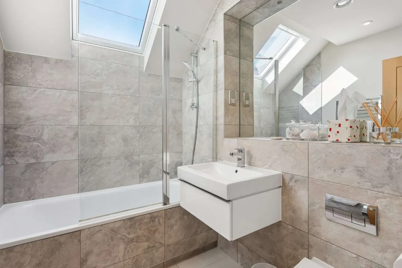 The Saddlery, Little Bookham, KT23, photo 11