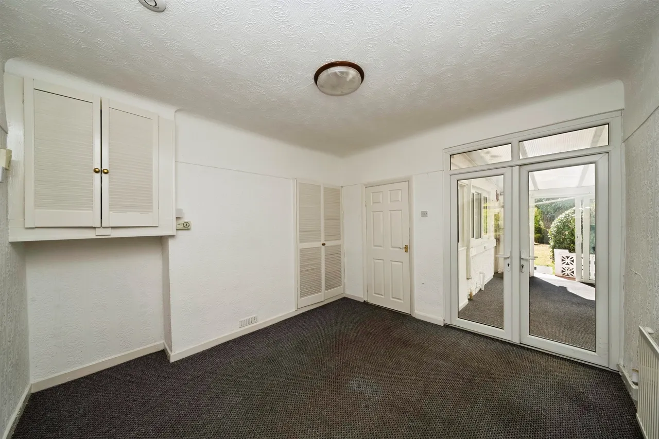 Woodlands Road, Irby, Wirral, photo 6