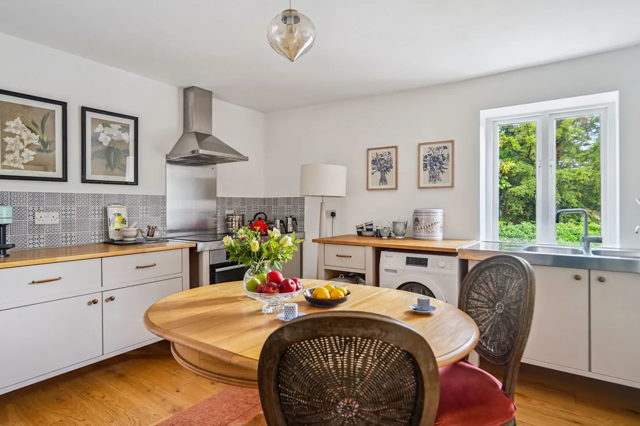 Totteridge Lane, HP13, photo 5
