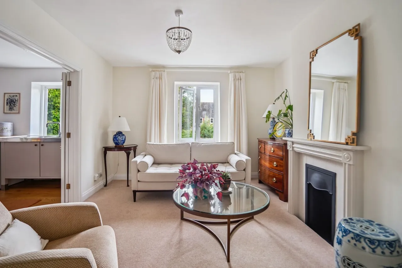 Totteridge Lane, HP13, photo 2