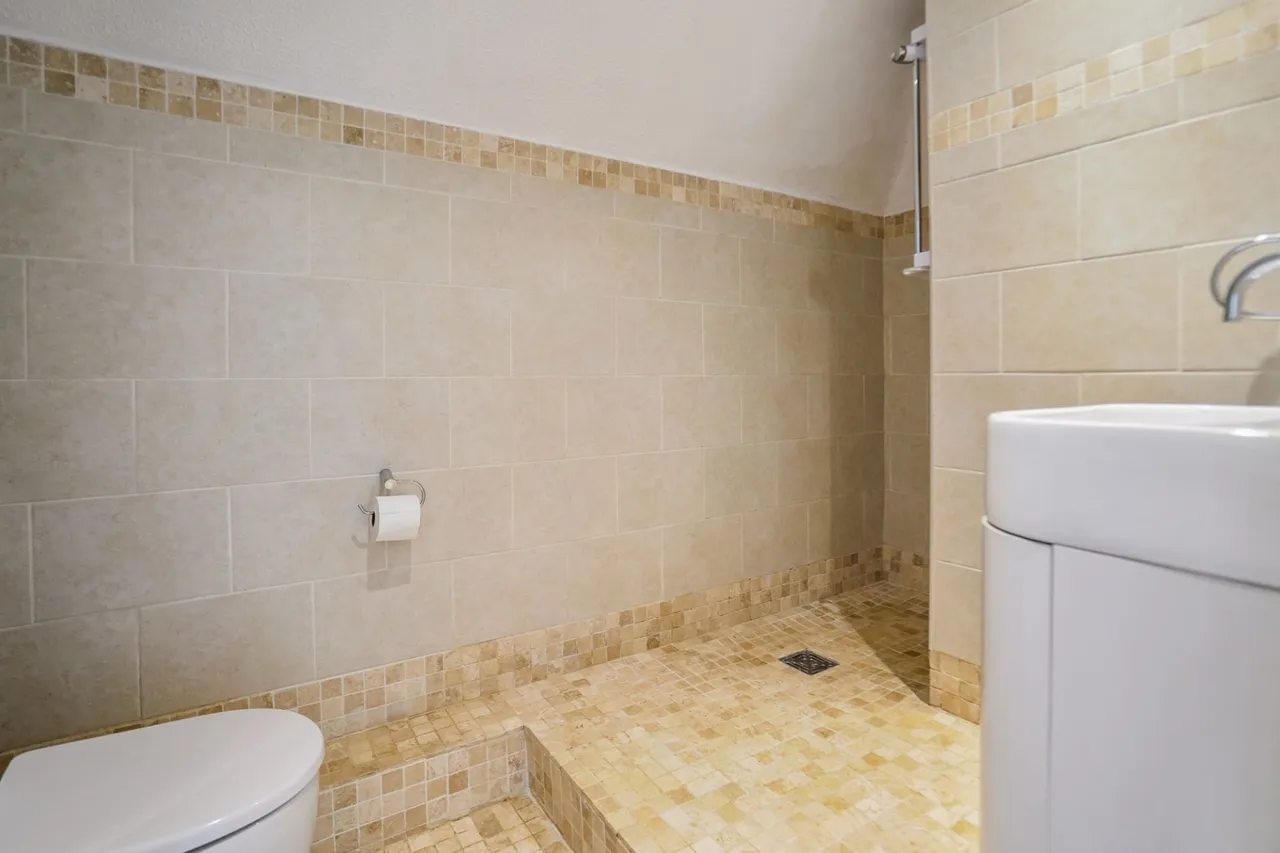 Totteridge Lane, HP13, photo 9