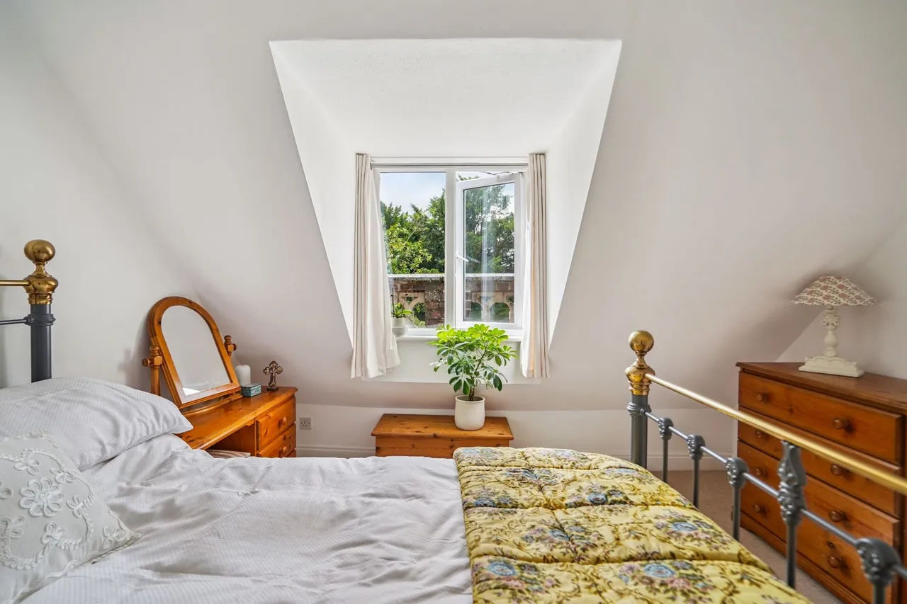 Totteridge Lane, HP13, photo 7